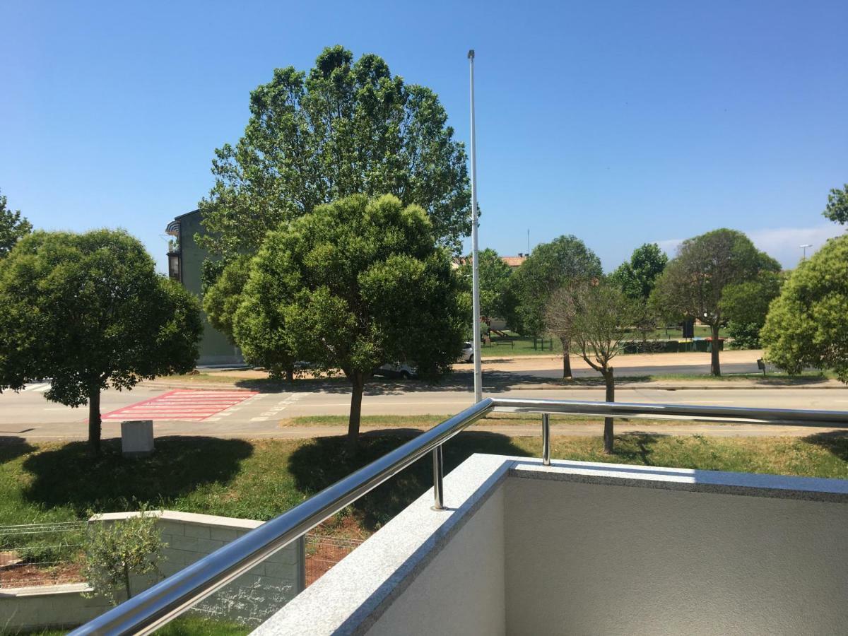 Holly Apartman Умаг Экстерьер фото