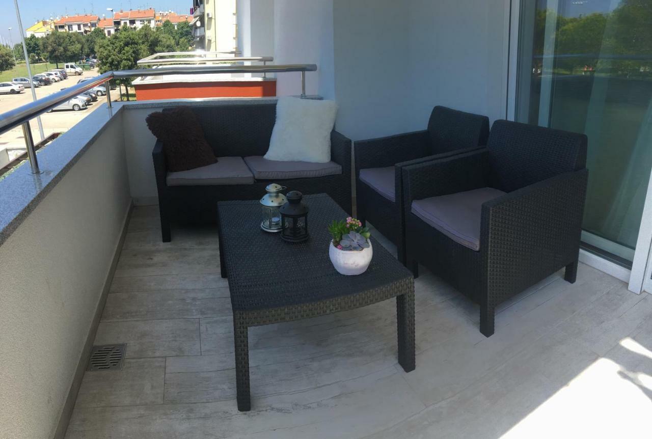 Holly Apartman Умаг Экстерьер фото